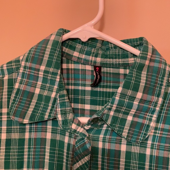 Fishbone LS plaid snap front shirt. - Picture 2 of 4